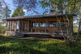 Дома для отпуска SUMMER - The White Blue Wilderness Lodge Инари Вилла с видом на сад-53