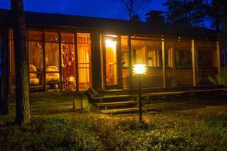 Дома для отпуска SUMMER - The White Blue Wilderness Lodge Инари Вилла с видом на сад-68