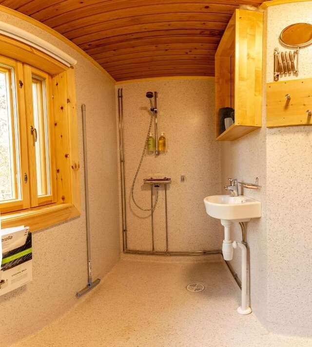 Дома для отпуска SUMMER - The White Blue Wilderness Lodge Инари-38